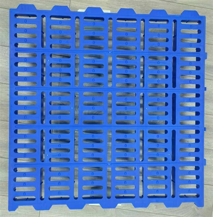 Sheepfold Plastic Floor